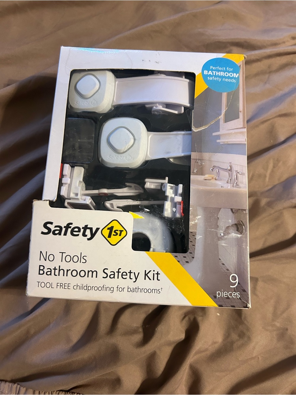 Safety 1st White No Tools Bathroom Safety Kit Not Used
